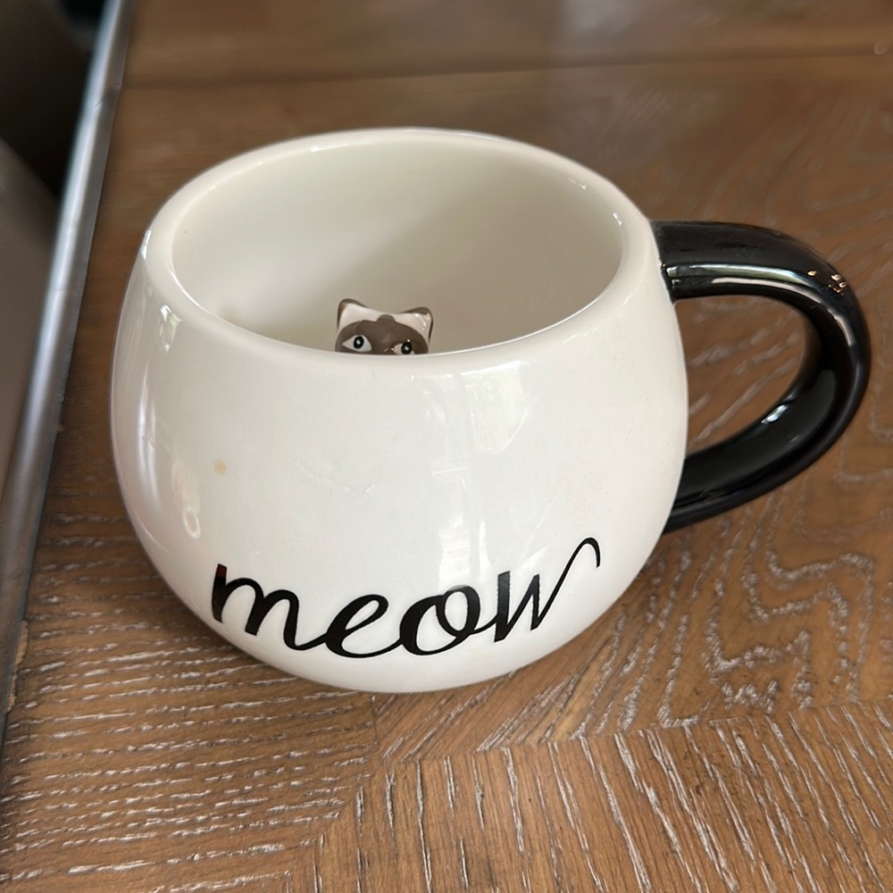 NWT world Market peeping Siamese cat coffee mug